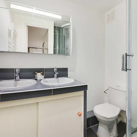 Spacious - 2br 4p- 公寓 *